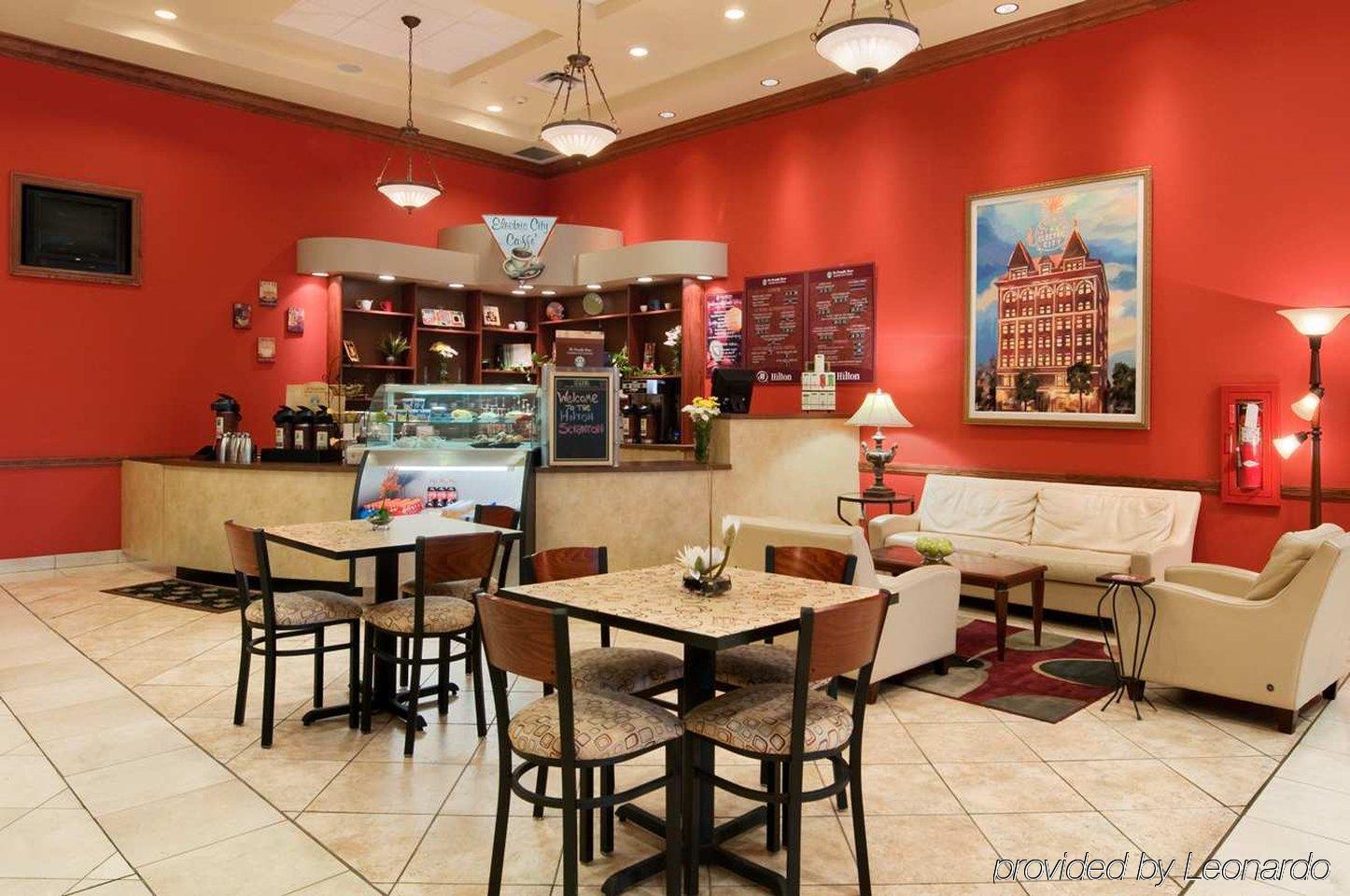 Hilton Scranton & Conference Center Hotel Екстериор снимка