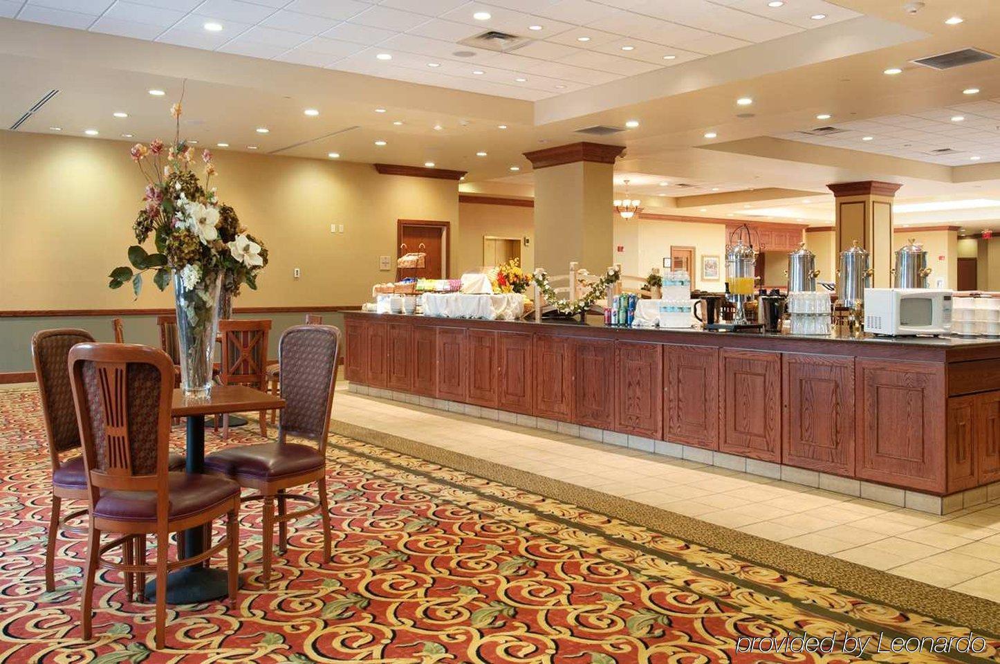 Hilton Scranton & Conference Center Hotel Ресторант снимка